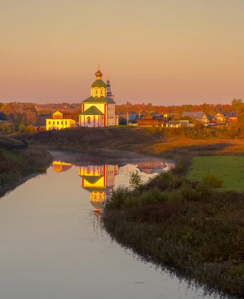 Igreja ortodoxa na cidade de Suzdal Rússia — Fotografia de Stock