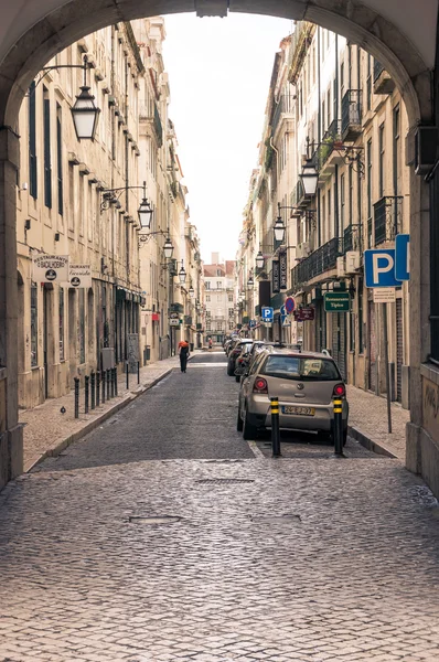 Старая улица Лиссабона . — стоковое фото