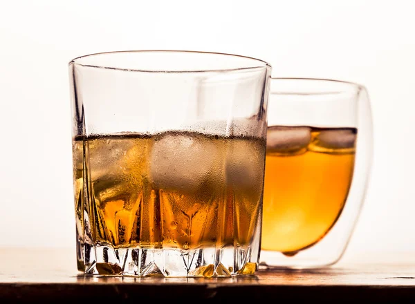 Dos vasos diferentes de whisky — Foto de Stock