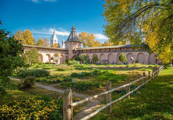 Mosteiro ortodoxo. Suzdal, Rússia . — Fotografia de Stock