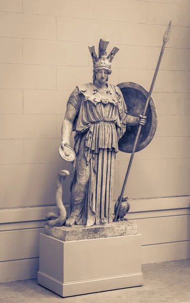 Den gamla grekiska gudinnan Athena — Stockfoto