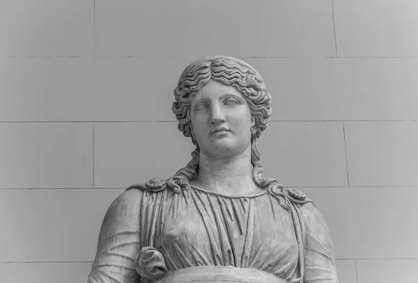 White marble head of young woman — Stock Photo, Image