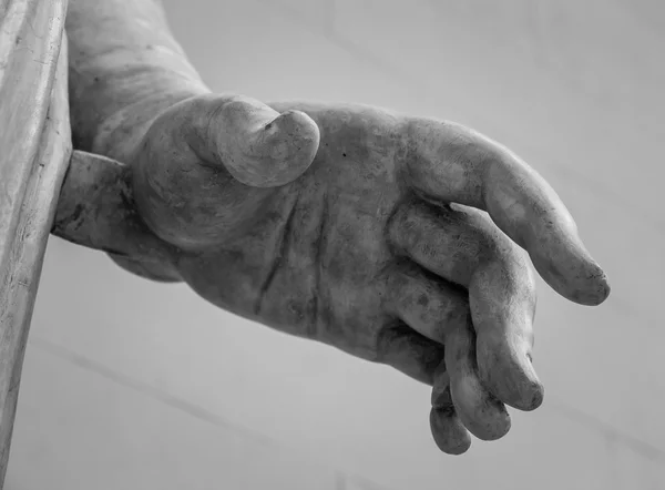 Detalhe estátua de pedra da mão humana — Fotografia de Stock