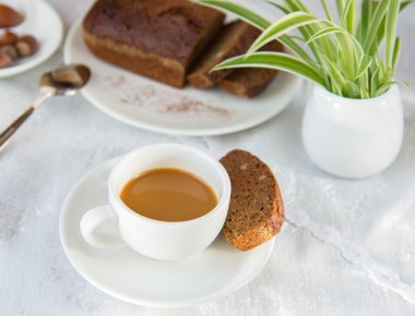 Somun kakao kek ve kahve