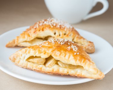 Samosa elmalı