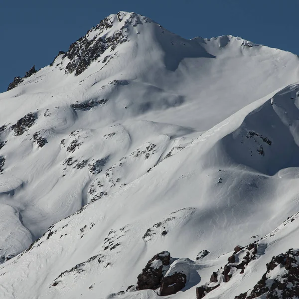 Kafkasya Bölgesindeki Dağ Manzarası Elbrus — Stok fotoğraf