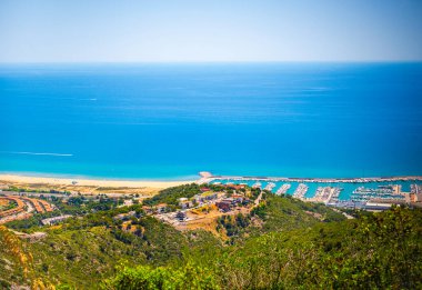 Sitges 'deki Akdeniz manzarası çok güzel. Katalonya, İspanya