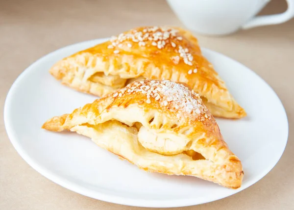 Alma Samosa Puffasztott Tésztából — Stock Fotó