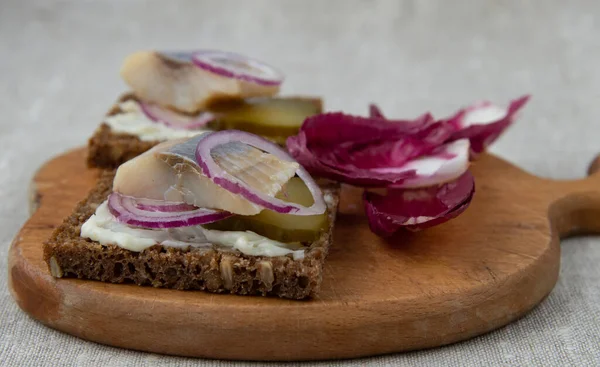 Sandwiches Aus Roggenbrot Mit Hering — Stockfoto