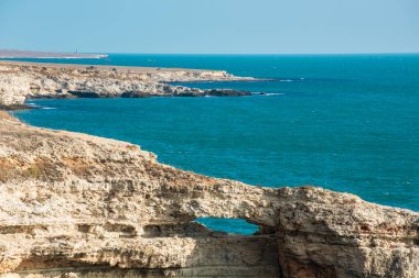 Cape Tarkhankut 'taki Rocky Sahili ve mağarası