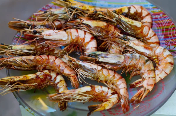 Camarones Tigre Parrilla Plato Cerca Comer Aire Libre — Foto de Stock