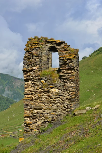 Een typische svanetian-toren — Stockfoto