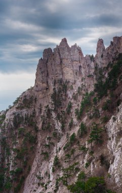 AI-Petri bir Kırım Dağları'nda bağlandı.