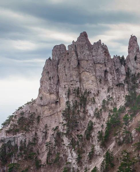 Ай-Петрі є піку в Кримських горах — стокове фото