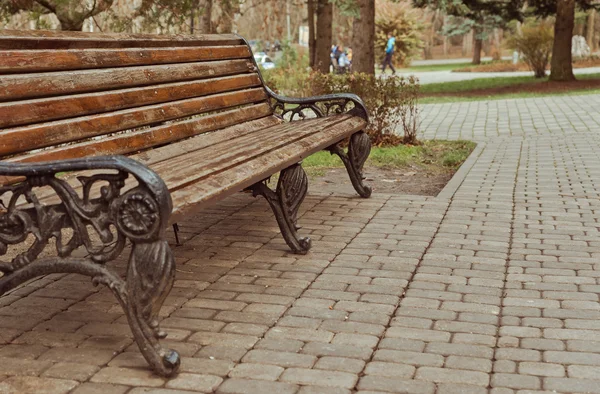 Boş benche — Stok fotoğraf