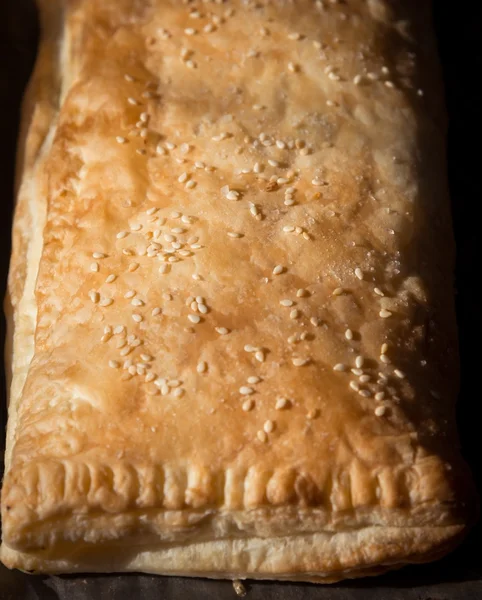 Pie with sesame seeds — Stock Photo, Image