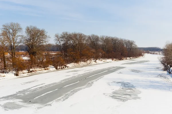 El río en el invierno — Foto de Stock