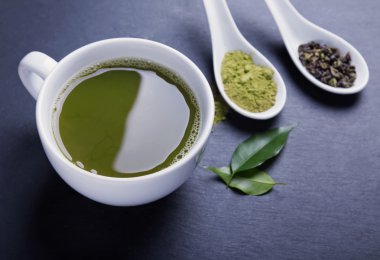 Matcha çay bir fincan 