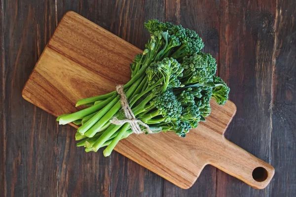 Raw Broccolini Green Vegetable Wooden Board Healthy Organic Food Top — Stock Photo, Image