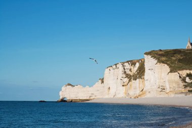 Etretat 'ın güzel beyaz kayalıkları