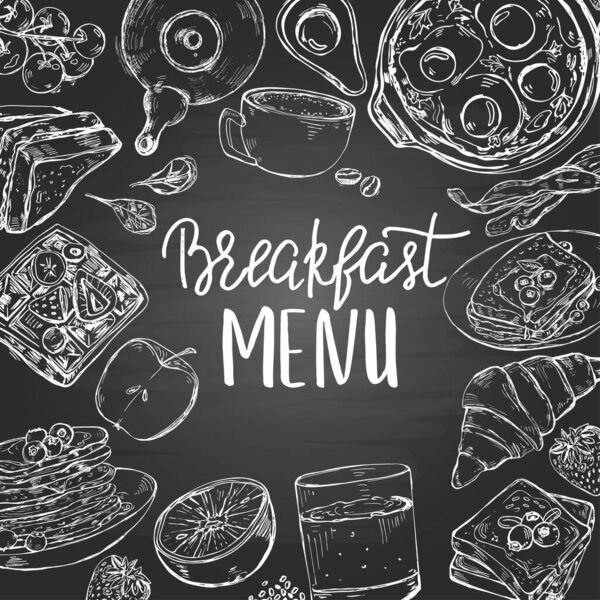 Традиционные блюда завтрака, выпечка и напитки на доске.