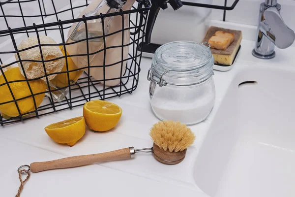 Eco artículos naturales para la limpieza de la cocina. —  Fotos de Stock