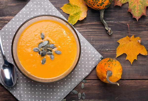 Осенний тыквенный суп — стоковое фото