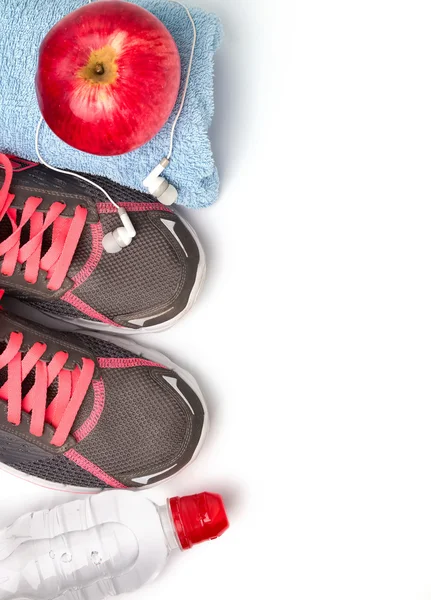 Equipamento de fitness isolado em fundo branco — Fotografia de Stock