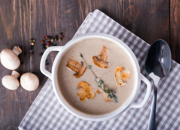 Delicious mushroom soup — Stock Photo, Image