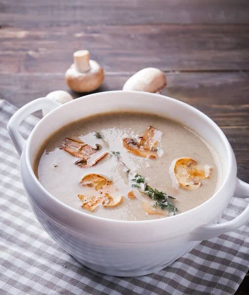 Delicious mushroom soup — Stock Photo, Image