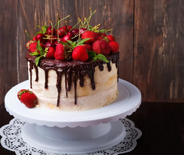 Delicious cake with strawberry and cherry — Stok fotoğraf