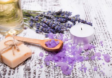 Spa natürmort lavanta ve deniz ile tuz