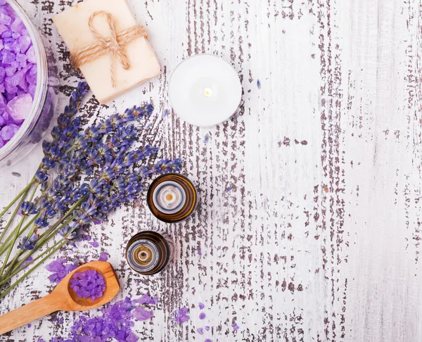 Spa still life with lavender and aroma oils — Stock Photo, Image