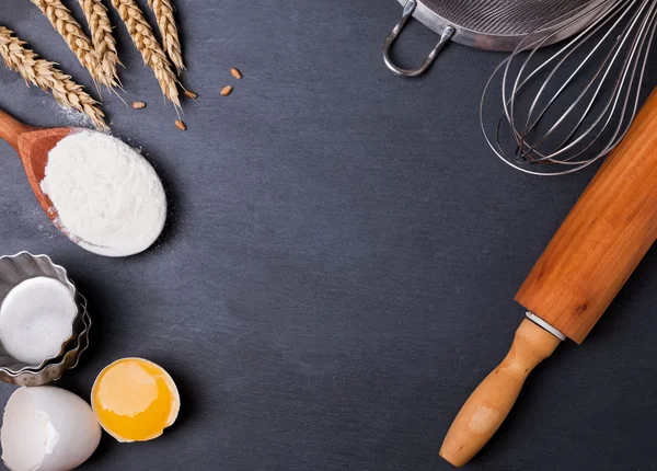 Ingredients and utensils for baking — Stock Photo, Image