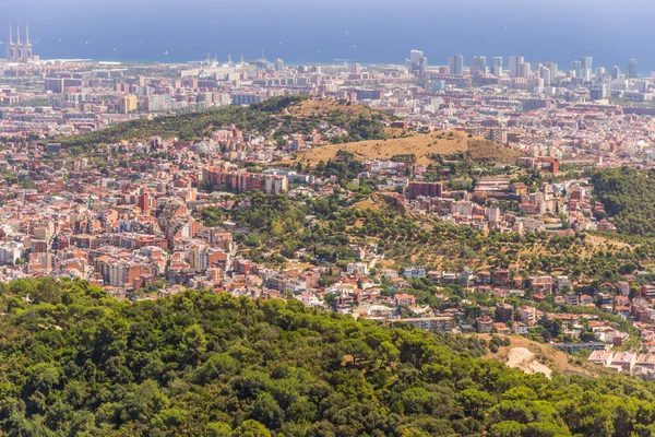 Barcelona skyline stadsbild — Stockfoto