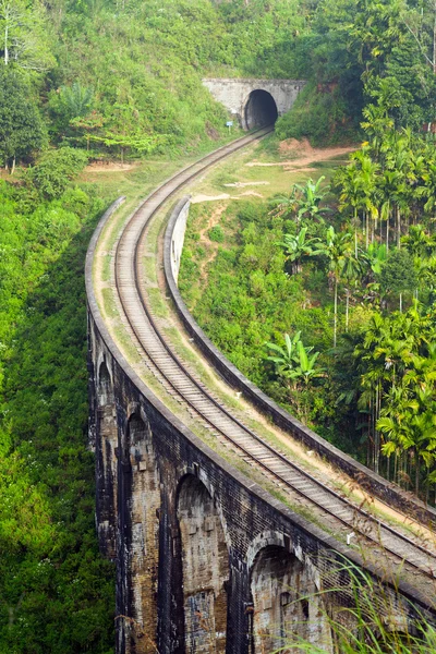 鉄道道路トンネル — ストック写真