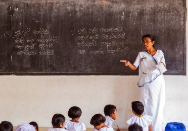 Sri Lanka okulda ders