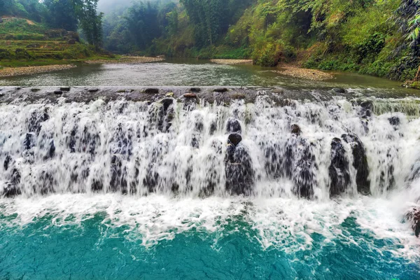 Spring waterval Tien Sa falls — Stockfoto