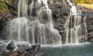 şelaleler yeri Sri Lanka 20 m.