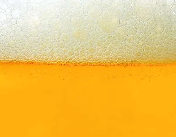 Bubbles  on glass of beers. — Stock Photo, Image