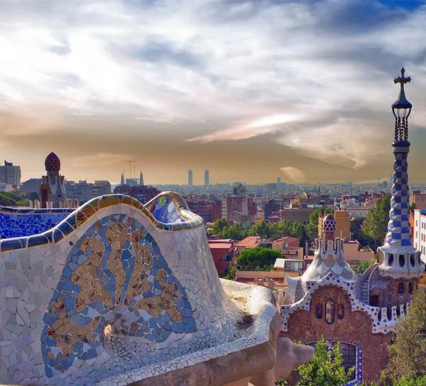 Rano w parku Güell, Barcelona — Zdjęcie stockowe