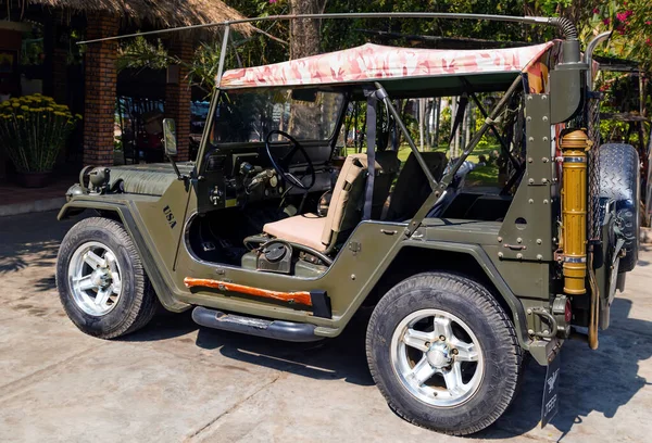 Willys Jeep Esercito Militare Fuoristrada Missili Caccia Armati Razzo Danang — Foto Stock