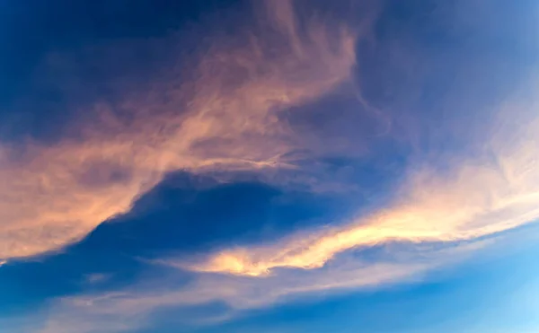 Céu Com Uma Textura Nuvens Macias — Fotografia de Stock