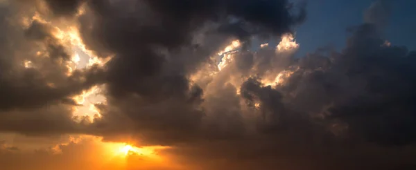 Foto Nuvens Tempestuosas Texturas Céu Fundo — Fotografia de Stock