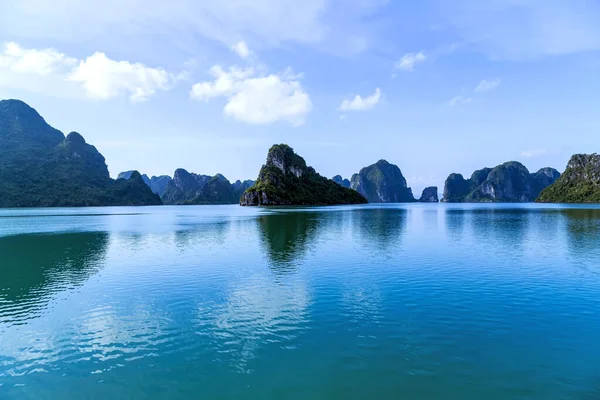 Bellissimo Paesaggio Long Bay Vietnam Mondo Unesco Luogo Più Popolare — Foto Stock