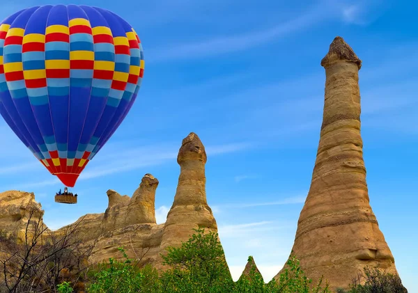 Podróżować Balon Powietrze Gorąca Natura Balon Tło Góra — Zdjęcie stockowe