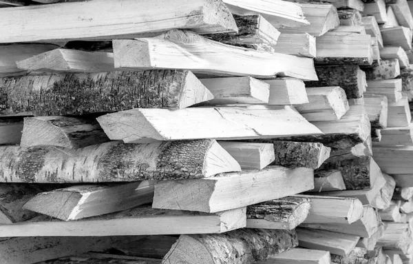 Stosy Drewna Opałowego Ogrzane Drewniany Biały Szary Tło — Zdjęcie stockowe