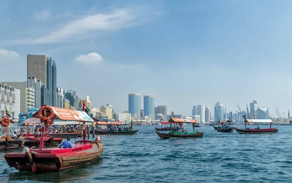 Dubai Bae Ocak 2016 Dubai Kanalı Gezisi Geleneksel Bir Abra — Stok fotoğraf