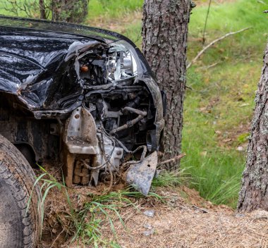 Araba tekerleği kazası, sigorta aracı kazası.