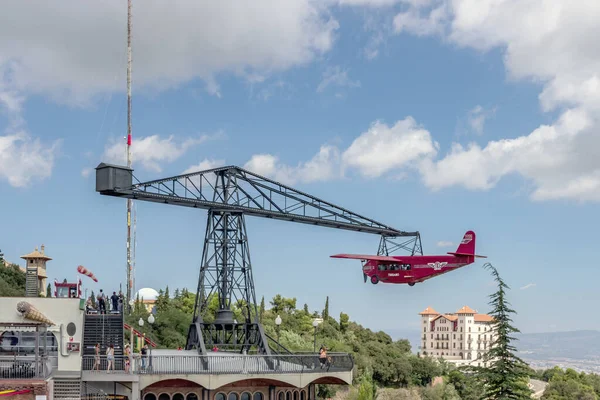 Barcelona Spanien August 2012 Flugzeugfahrt Innerhalb Des Vergnügungsparks Tibidabo — Stockfoto